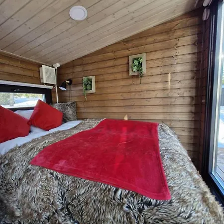 Lomamökit Lapelland Fell Village